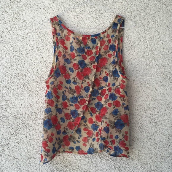 LF Millau Floral Crop Top - Picture 2 of 3